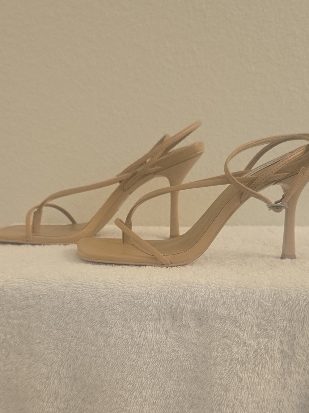 Steve Madden Annie Women’s Beige Strappy Stiletto Heels 8.5M - Picture 6 of 10